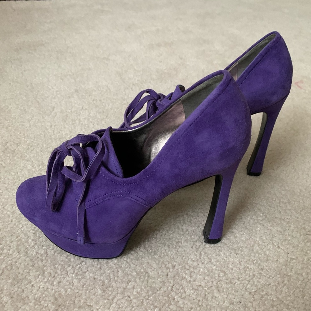 Guess Heels NWOT